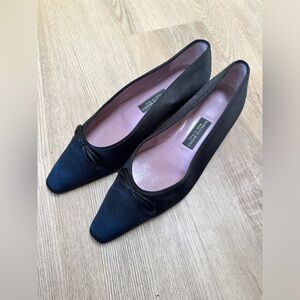 Rebecca Moses made in Italy black satin point toe 36.5 bow leather sole heel